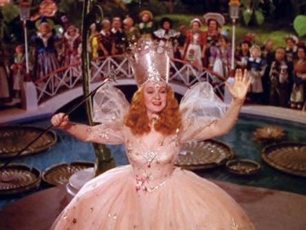 Glinda-the-Good-Witch-of-the-North-2